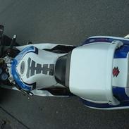 Suzuki GSXR 750