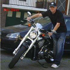 Harley Davidson VRSCR Street Rod