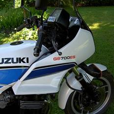Suzuki gs 700 es - SOLGT -