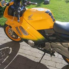Honda cbr 600 f (solgt)