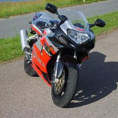 Suzuki gsxr 750