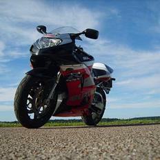 Suzuki gsxr 750