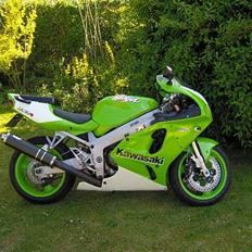 Kawasaki zx7r Ninja