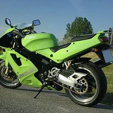Kawasaki ZXR750 J *solgt*