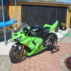 Kawasaki ZX6R 636 *SOLGT*