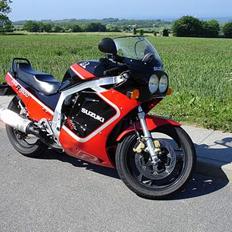 Suzuki GSX-R 1100 R