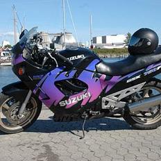 Suzuki GSX750F (SOLGT)