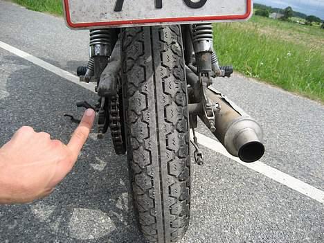 Honda CB 550 F - Voldsomt bredt bagdæk... billede 9