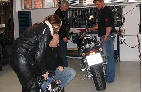 Suzuki GSR 600 billede 4