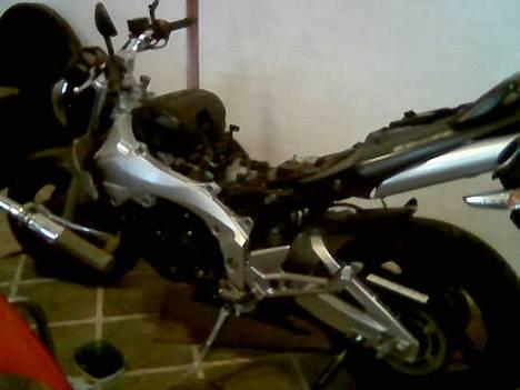 Suzuki GSR 600 - Den "grove" TL`er af en racer maskine ....  billede 5