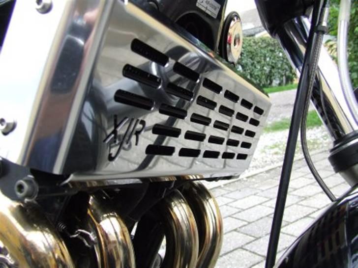 Yamaha XJR 1300 (solgt) - Køler-cover i rustfri stål - najs. billede 5