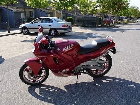 Honda CBR 600 F1 - SOLGT - billede 2