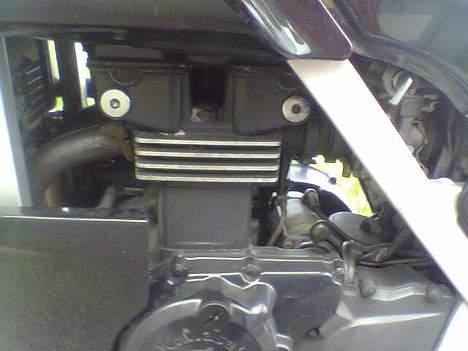 Kawasaki gpz 500S Solgt ! billede 8