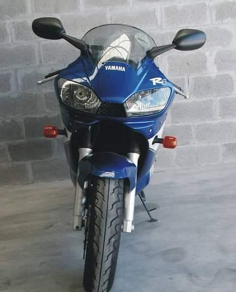Yamaha R6 billede 4