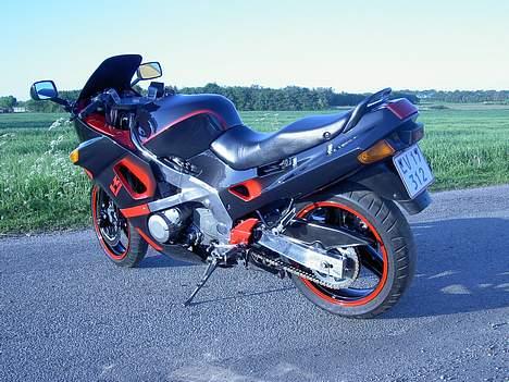 Kawasaki zzr600  ---Solgt--- billede 2