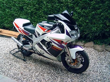 Yamaha FZR 600R *Solgt* billede 5