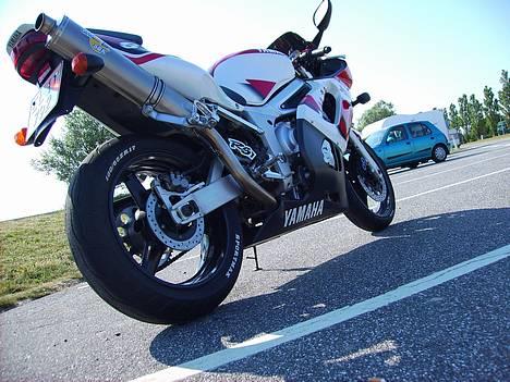 Yamaha YZF R6 billede 11