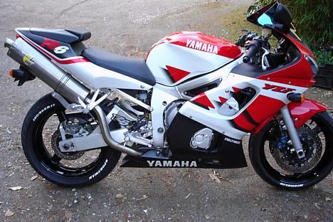 Yamaha YZF R6 - R6 der lige har fået den store vaske og poler tur billede 14