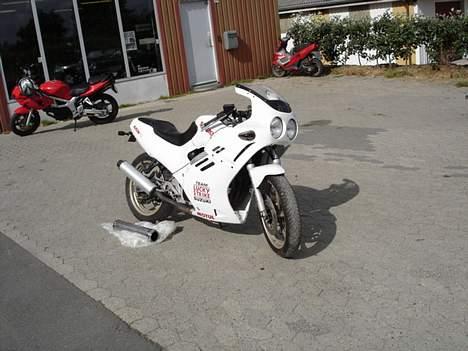 Suzuki gsxr 250 (Solgt) billede 1