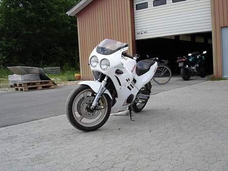 Suzuki gsxr 250 (Solgt) billede 4
