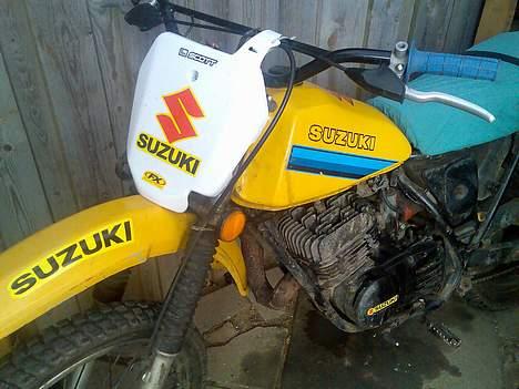 Suzuki TS 185CC/ SOLGT billede 1