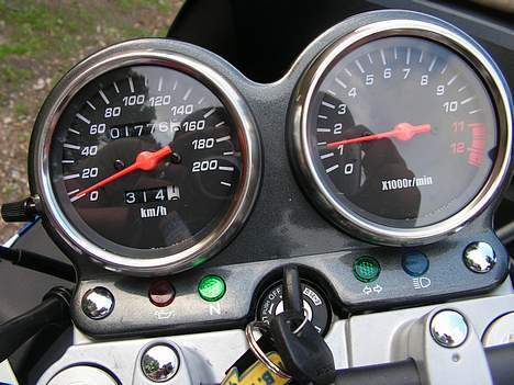 Suzuki gs500f billede 11