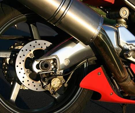 Aprilia RSV 1000 ***SOLGT*** - Brembo bagtil oz ;-) billede 11