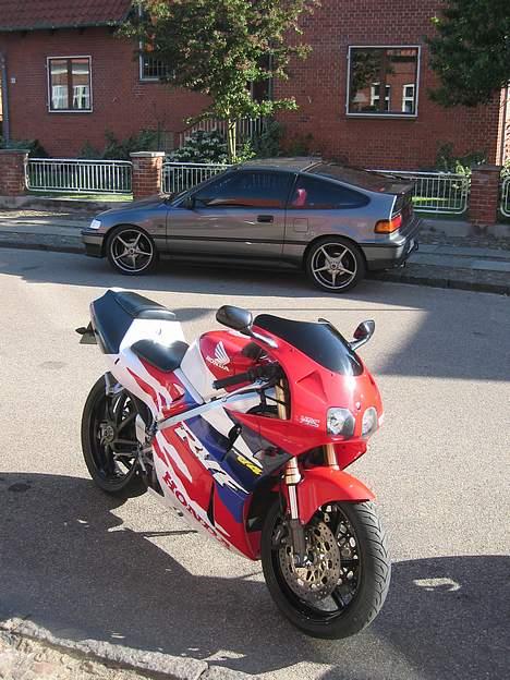 Honda RVF400R NC35 - Honda over det hele :-) billede 2