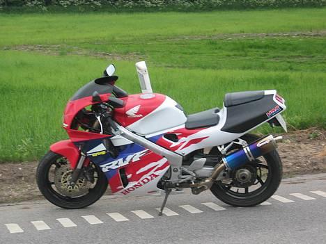 Honda RVF400R NC35 billede 5