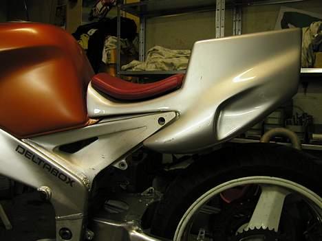 Yamaha FZR 1000 Streetfighter billede 6