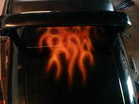 Honda cbr 1000f  *solgt* - tja den skulle have en klat mal alligevel pga nogle små ridser så kunne man jo lige få lavet lidt bling bling i samme omgang... syntes det ser ok ud... billede 8