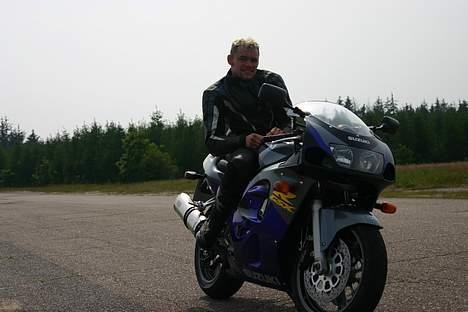 Suzuki gsxr 600 srad billede 6