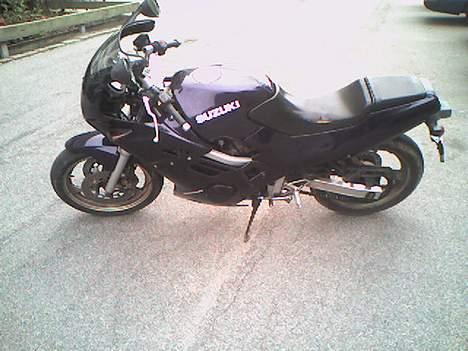 Suzuki GSX-R 250 *SOLGT* billede 5