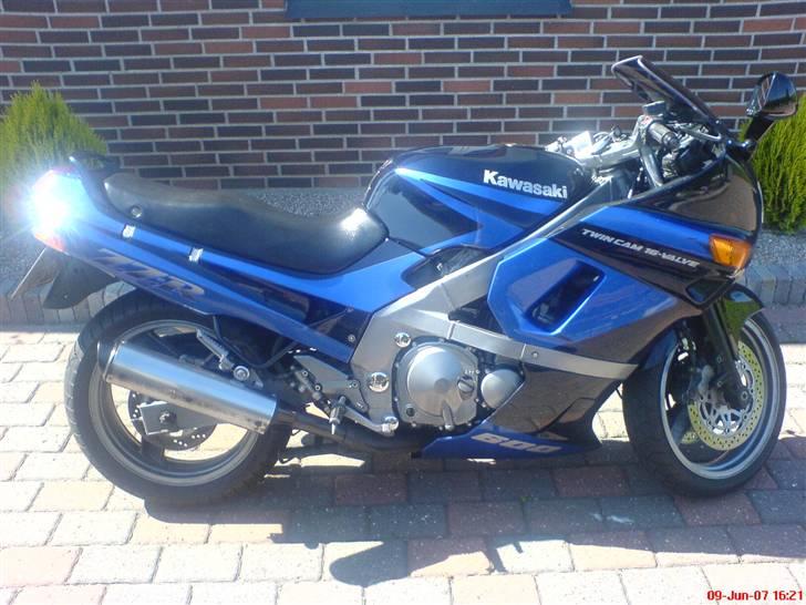 Kawasaki ZZR 600 *SOLGT* billede 1