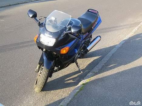 Kawasaki ZZR 600 *SOLGT* billede 2