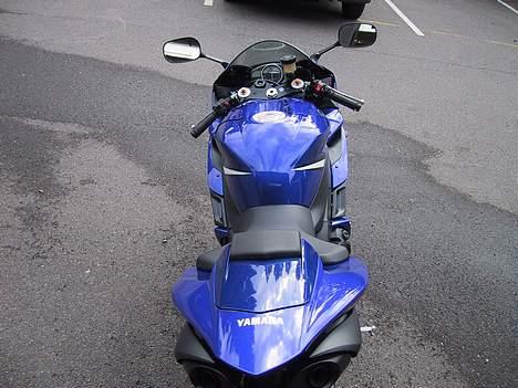 Yamaha YZF R1 billede 6