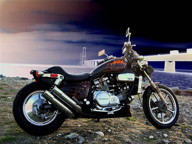 Honda Super Magna - Forår 2007 efter første vinter med lidt ombygning billede 1