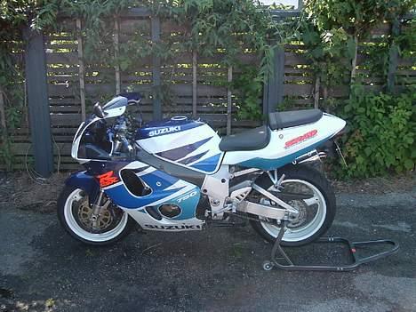 Suzuki Gsxr 750 T "SOLGT" billede 1