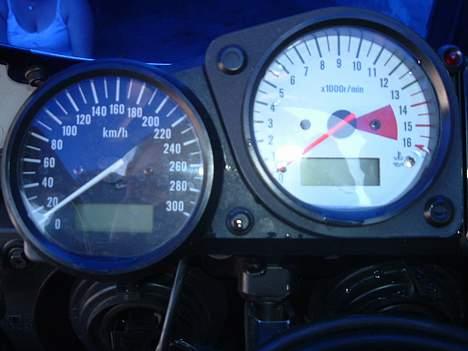 Suzuki Gsxr 750 T "SOLGT" billede 5