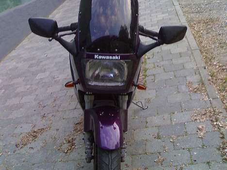 Kawasaki GPZ600R - Solgt - Forfra, efter nye blink billede 3