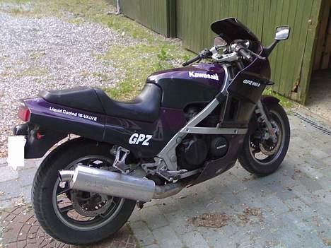 Kawasaki GPZ600R - Solgt - skråt bagfra, i helhed billede 7