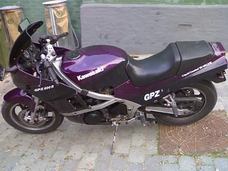 Kawasaki GPZ600R - Solgt - Fra venstre side billede 11