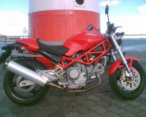 Ducati Monster - Fyrtårnet på linien. billede 1