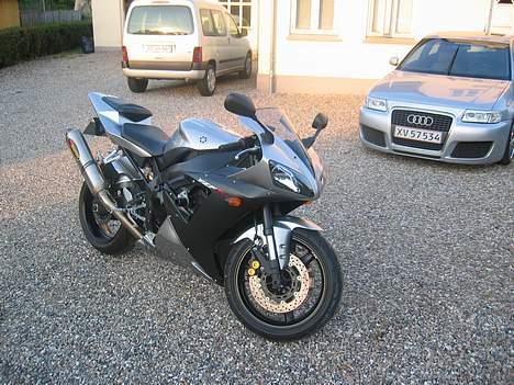 Yamaha YZF-R1 billede 4