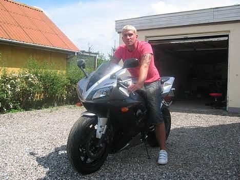 Yamaha YZF-R1 billede 8