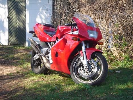 Suzuki RGV SOLGT - Her er min MC i sommervejret billede 1