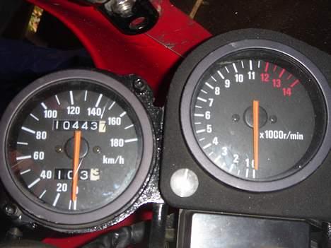 Suzuki RGV SOLGT billede 6