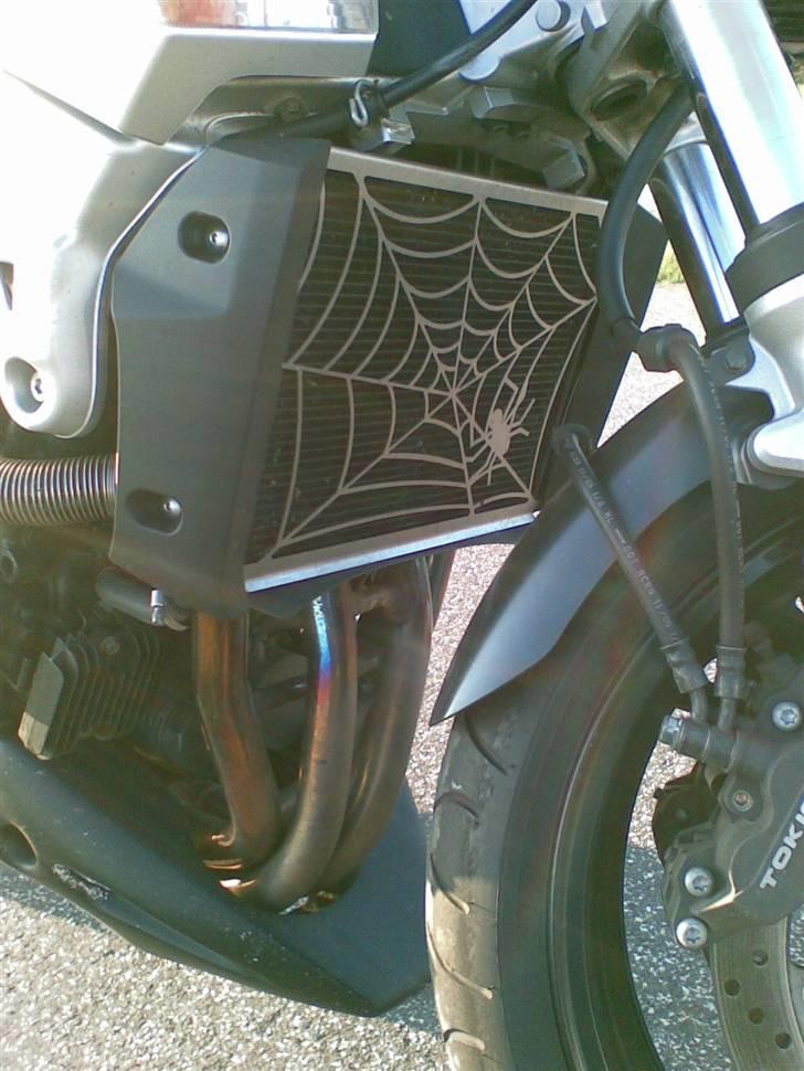 Suzuki GSR 600 billede 9