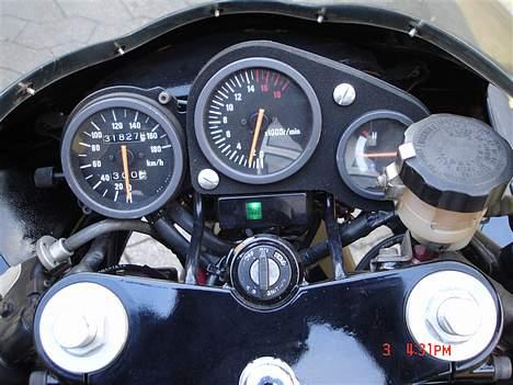 Suzuki GSXR 400 billede 3