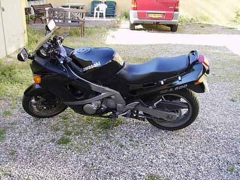 Kawasaki ZZR 600 billede 2
